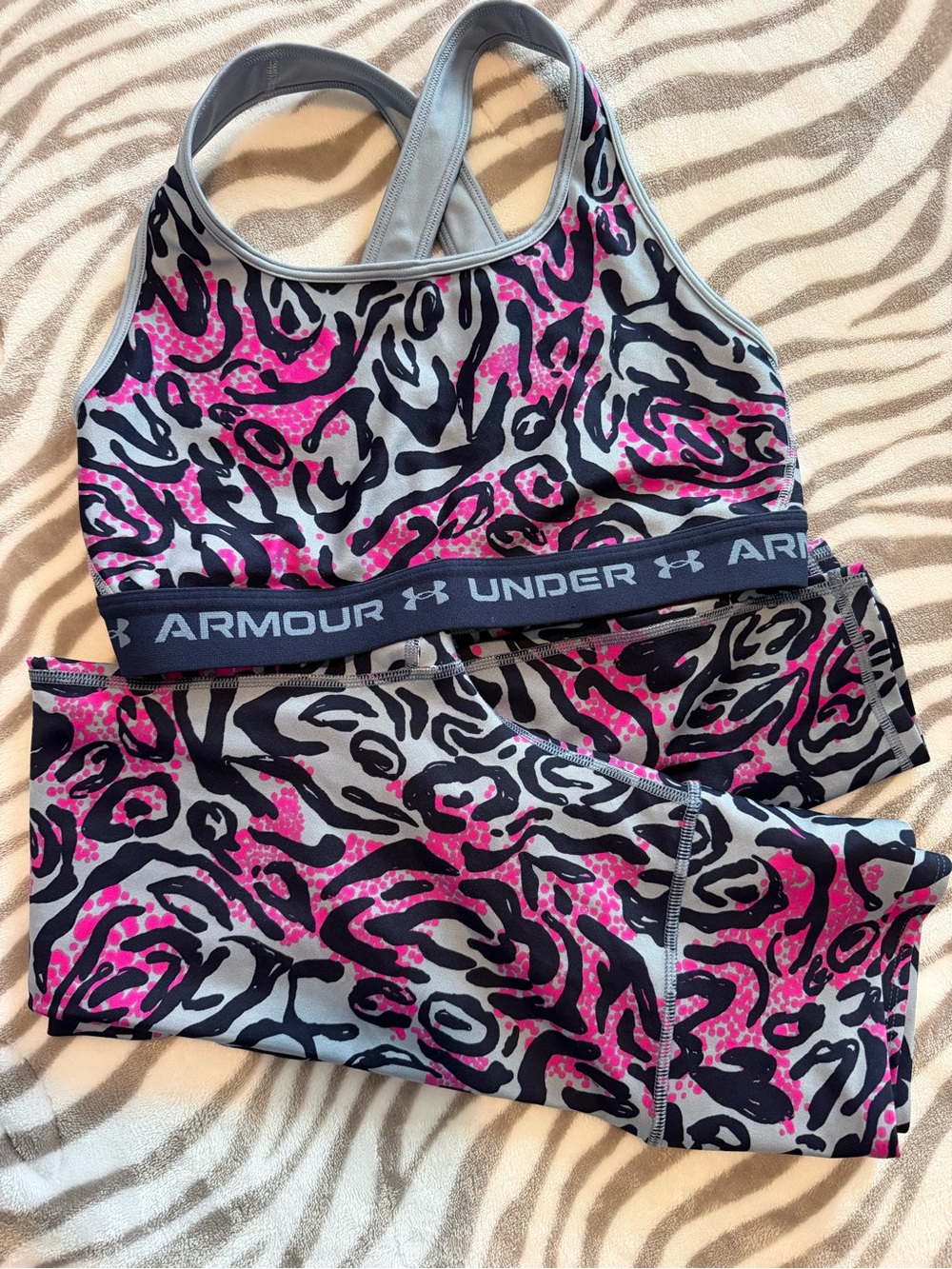 Under Armour Women’s Pink & Gray Animal Print Sports Set